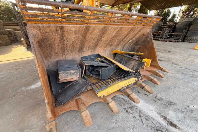 OmecoHub - Immagine KOMATSU WA500-6